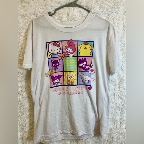 Hello Kitty Tops - Sanrio Hello Kitty & Friends Graphic Tee | White | Large